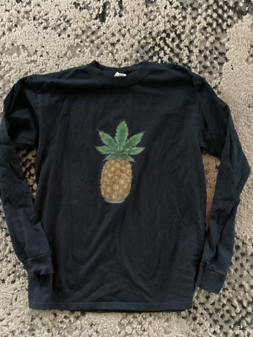 Gildan Pineapple long sleeve shirt
F3
